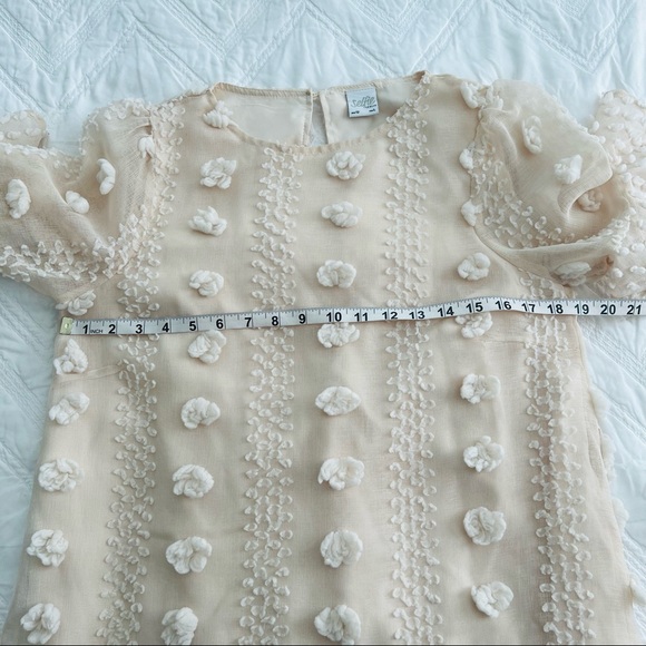 Selfie Leslie Pom Pom Swiss Dot mini dress Beige Cream Nude flutter sleeve Large - Picture 6 of 9